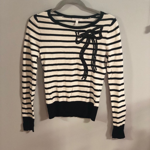 ✨✨✨black and white striped girls sweater w/bow - Picture 2 of 4